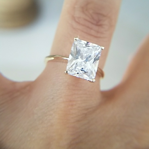 New Custom made 3ct Emerald cut 14k Solid Yellow Gold Engagement Ring - Picture 5 of 8